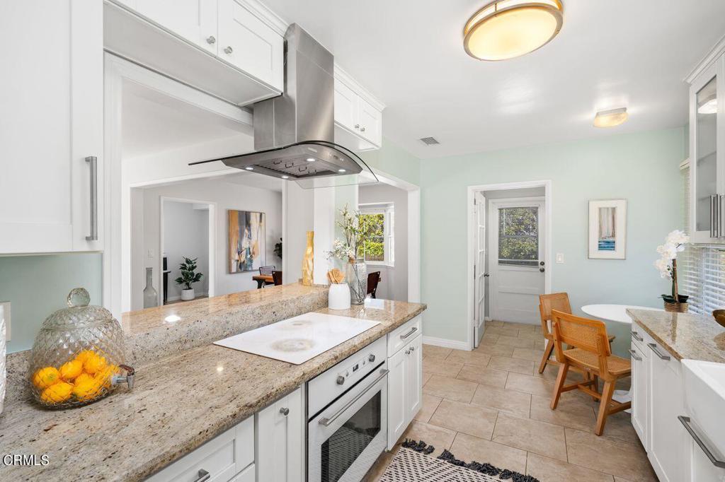 1221 S Los Robles Avenue