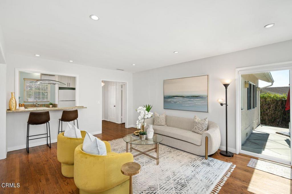 1221 S Los Robles Avenue