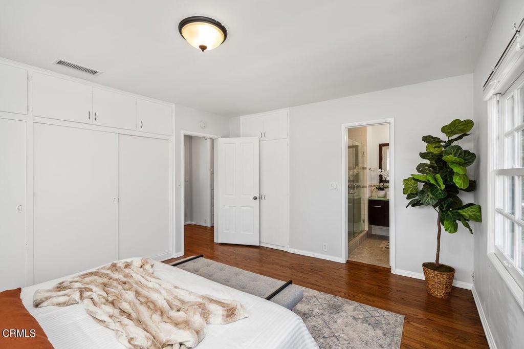 1221 S Los Robles Avenue