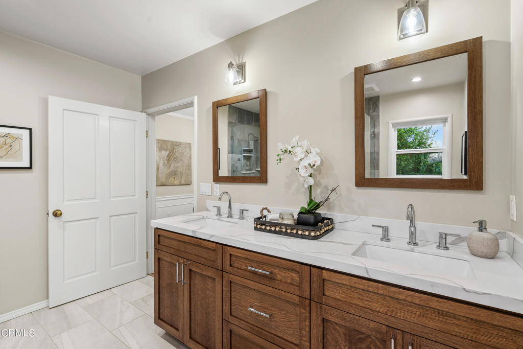 2616 Topsfield Street