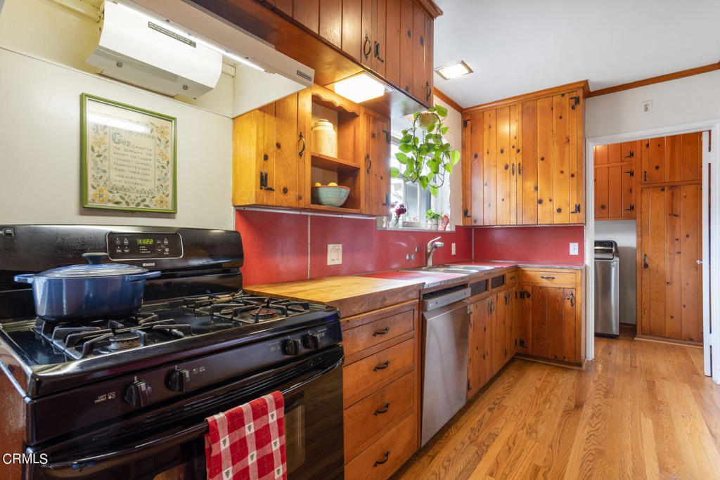 1715 E Calaveras Street