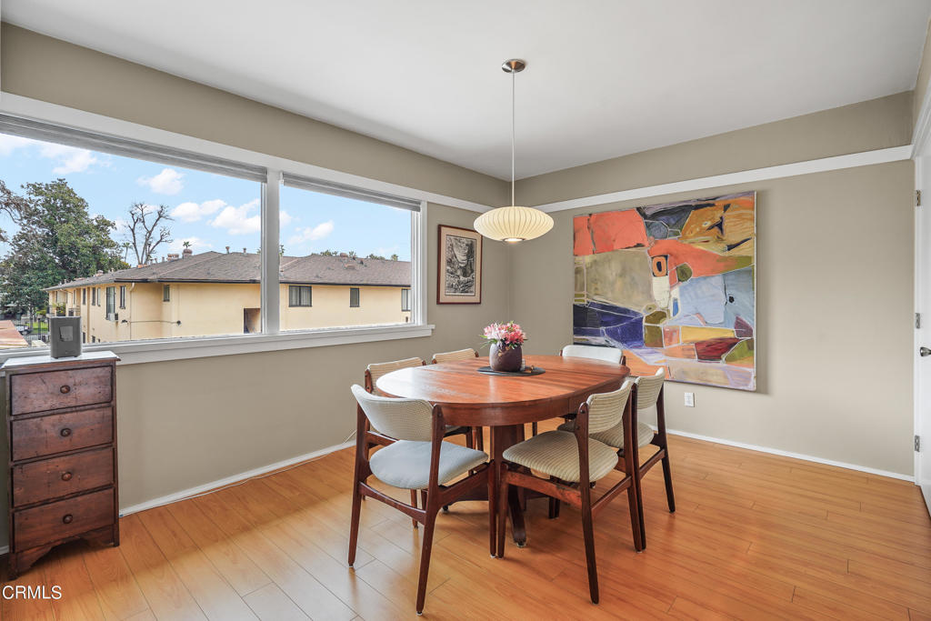 330 S Oakland Avenue 8