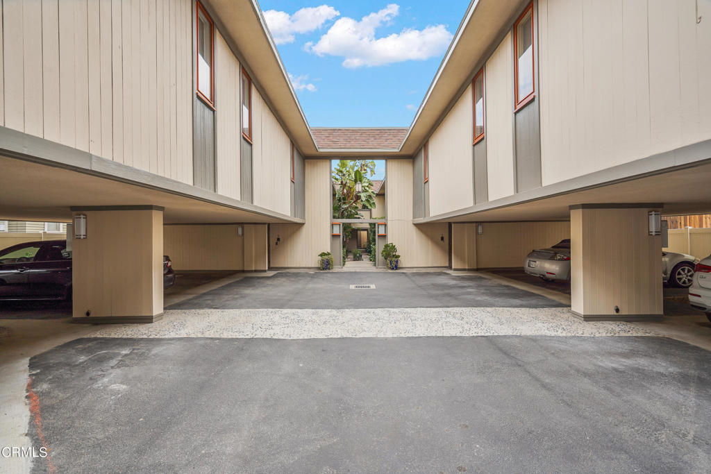 330 S Oakland Avenue 8