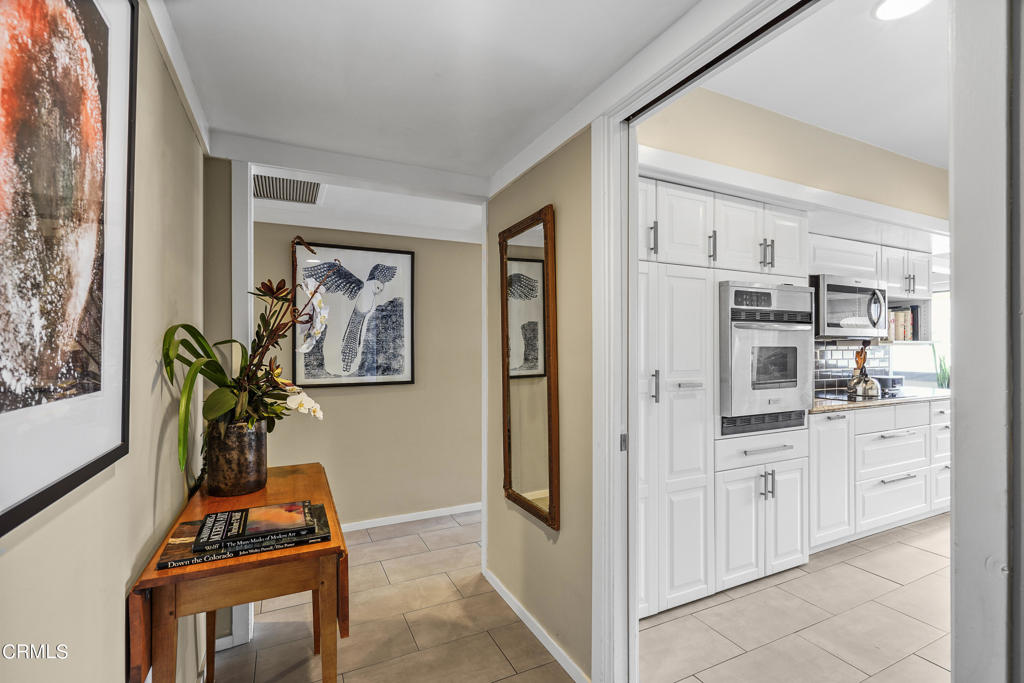 330 S Oakland Avenue 8