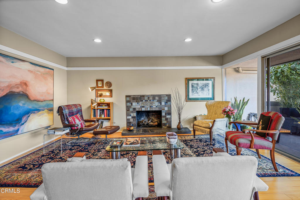 330 S Oakland Avenue 8