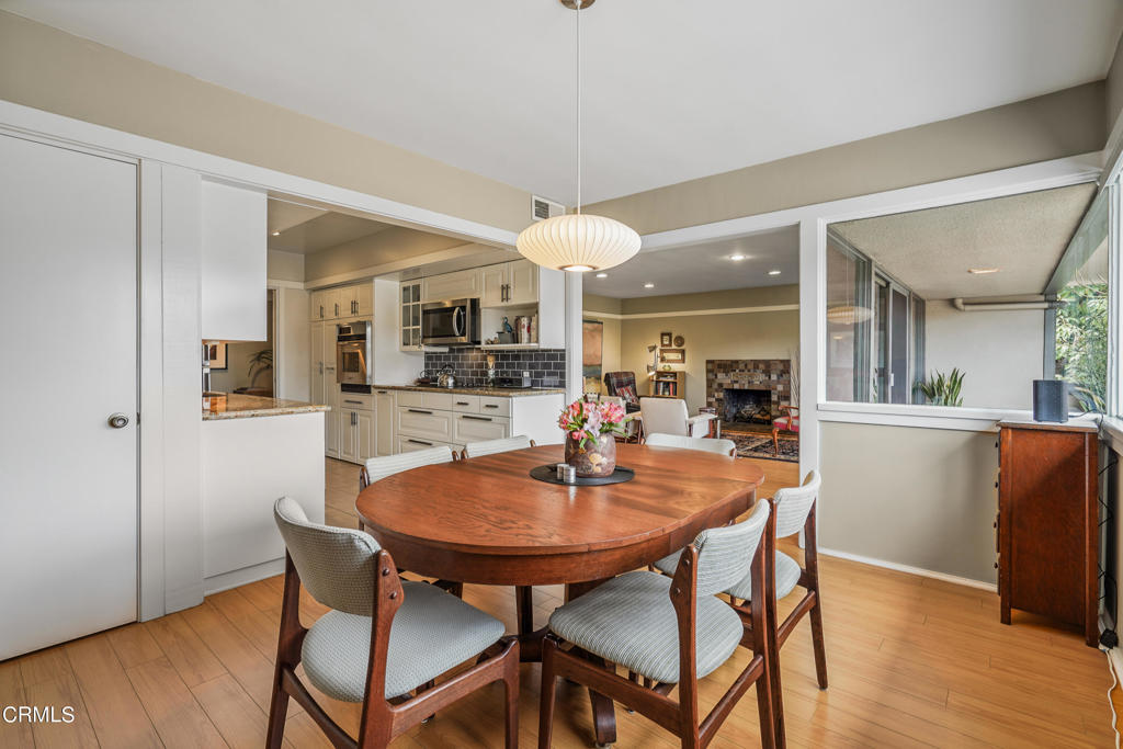 330 S Oakland Avenue 8