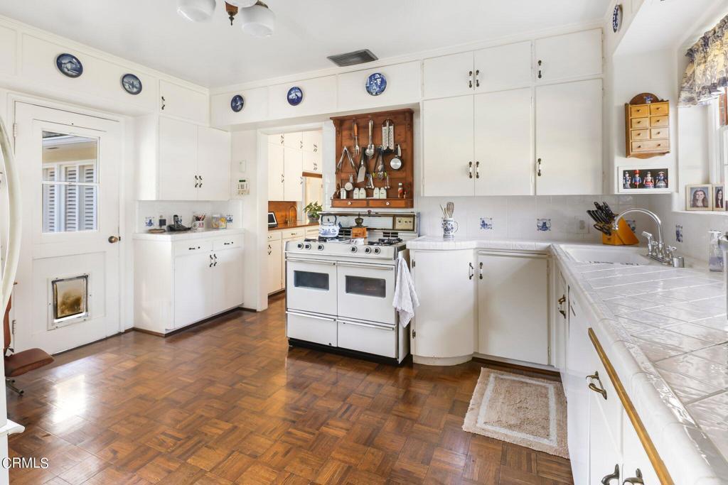 1060 San Marino Avenue