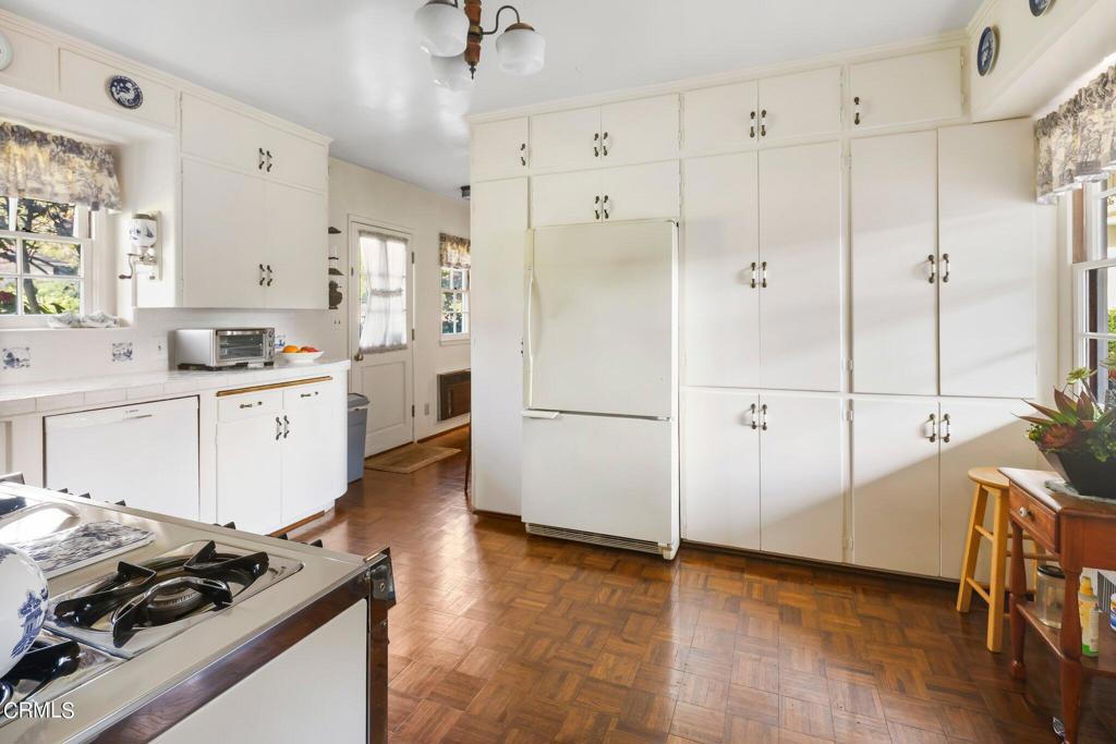 1060 San Marino Avenue