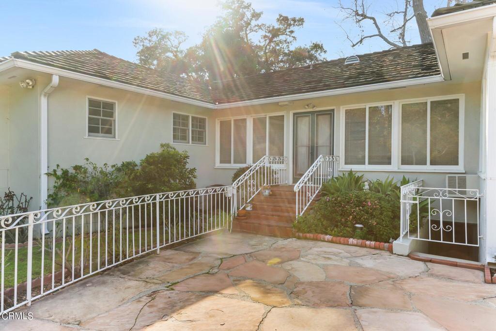 1060 San Marino Avenue