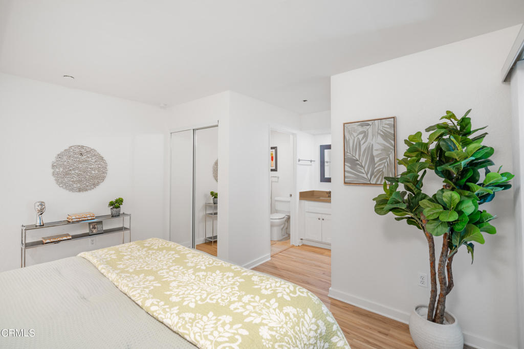 355 S Marengo Avenue 202