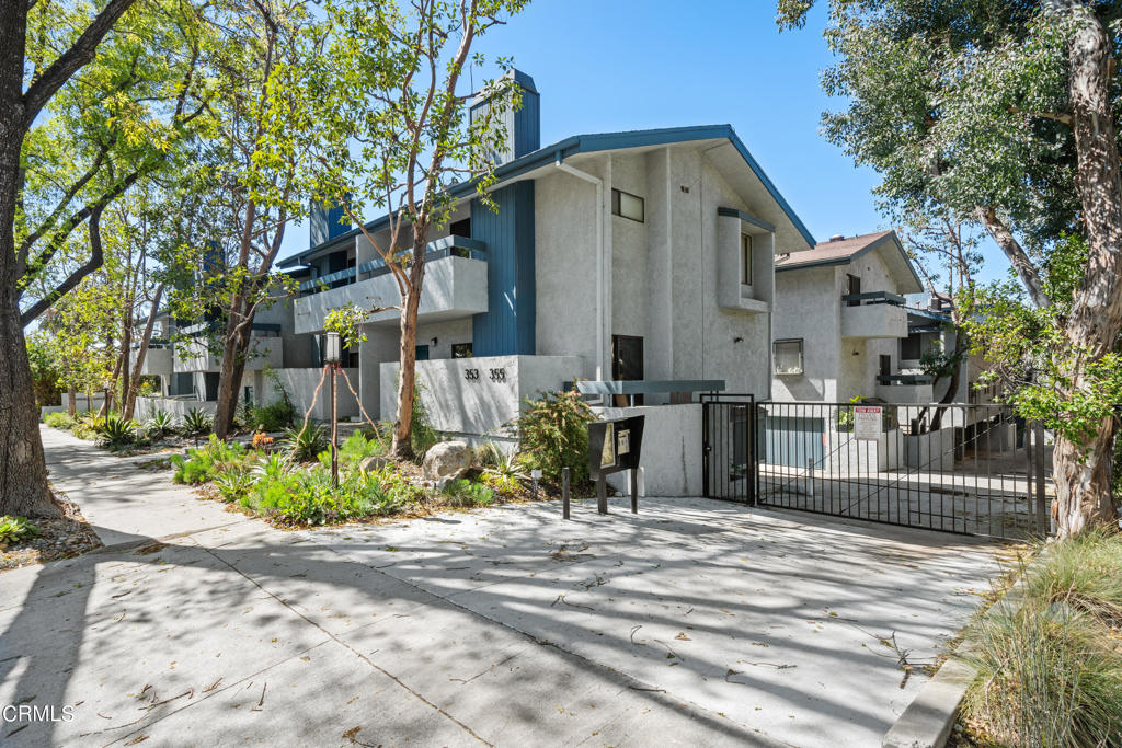 355 S Marengo Avenue 202