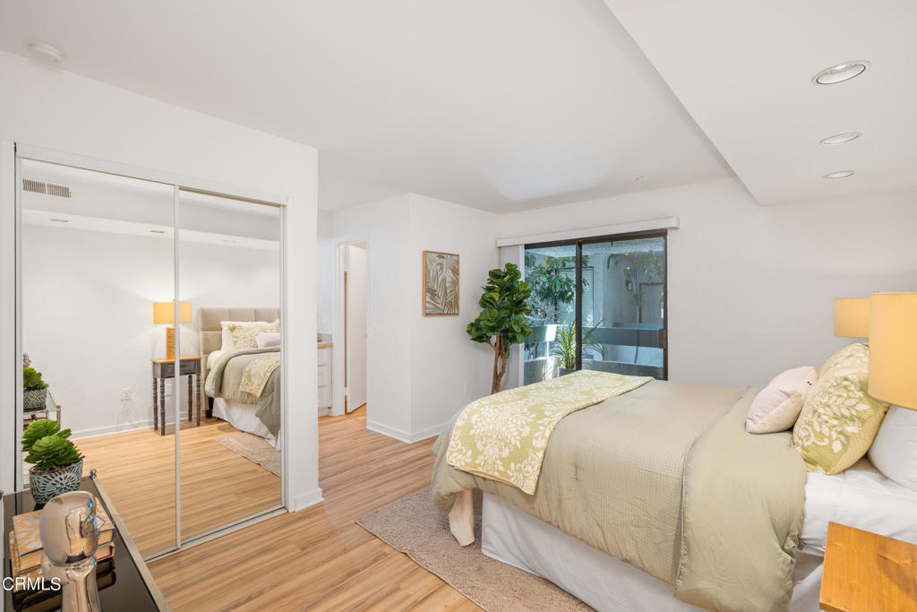 355 S Marengo Avenue 202