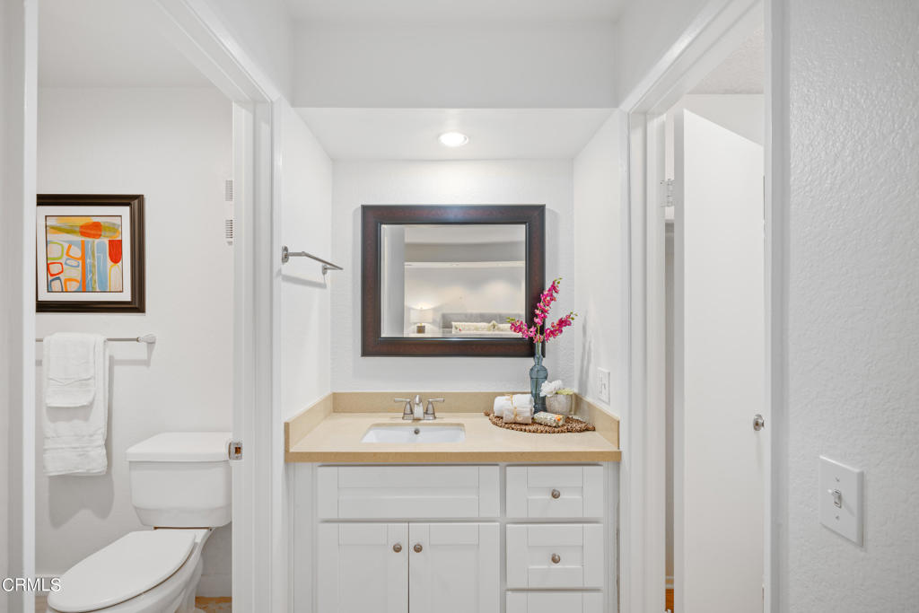 355 S Marengo Avenue 202