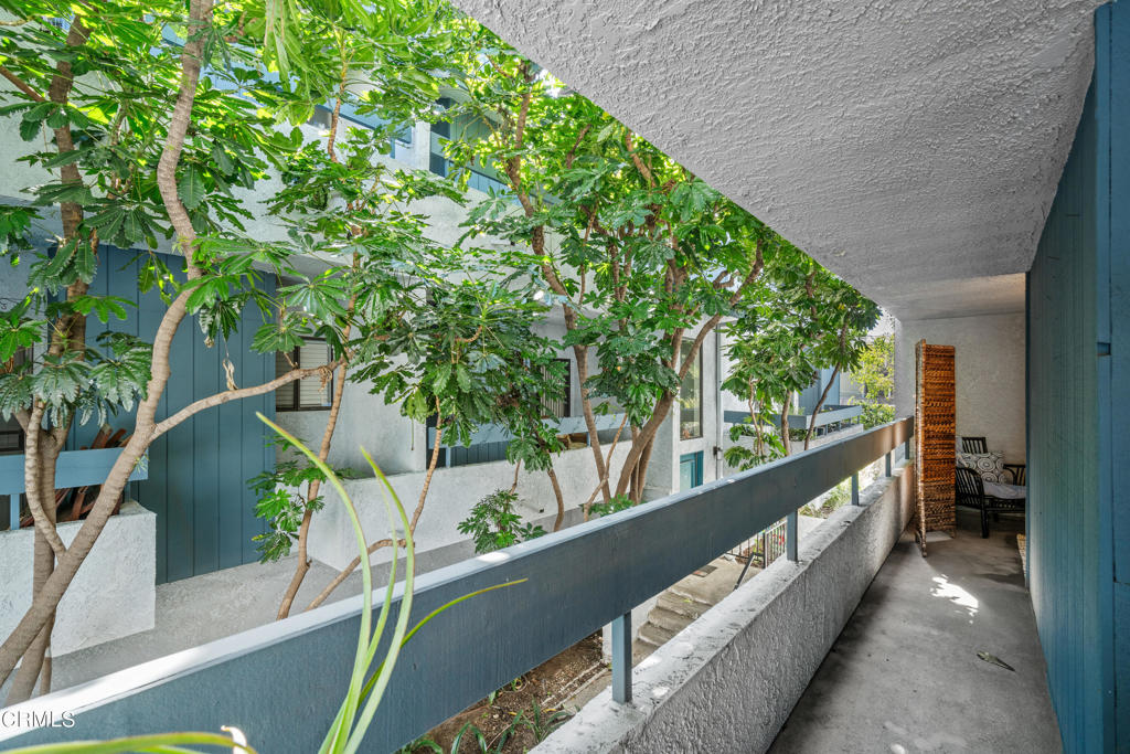 355 S Marengo Avenue 202