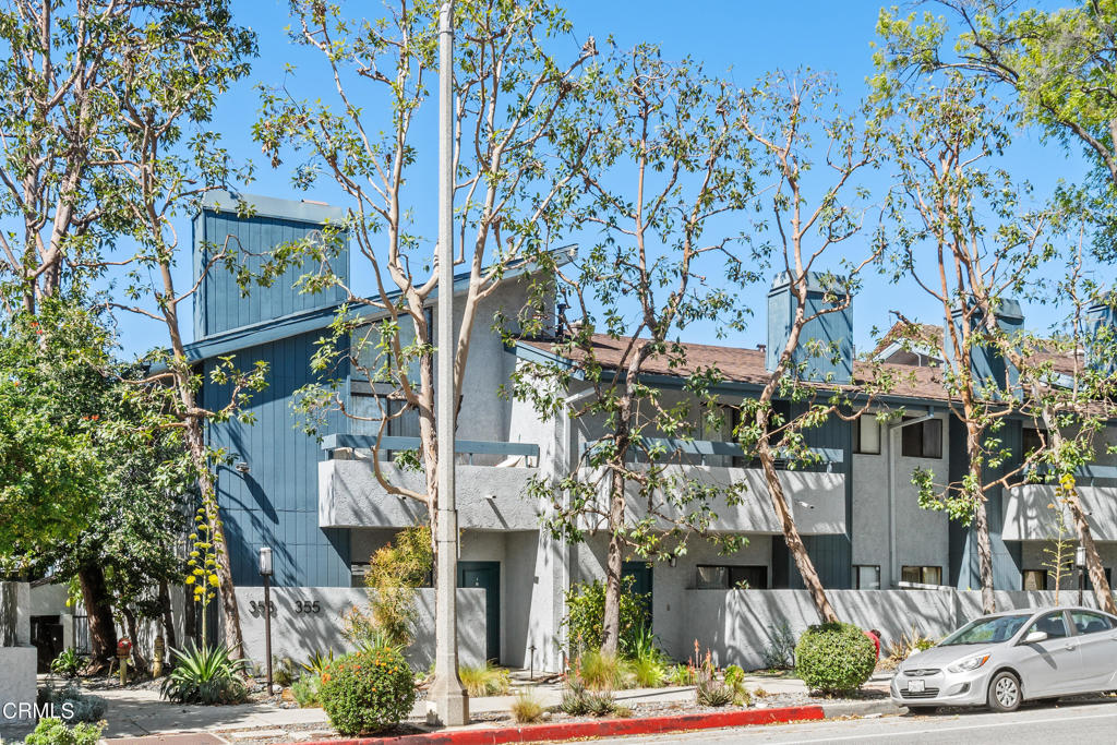 355 S Marengo Avenue 202