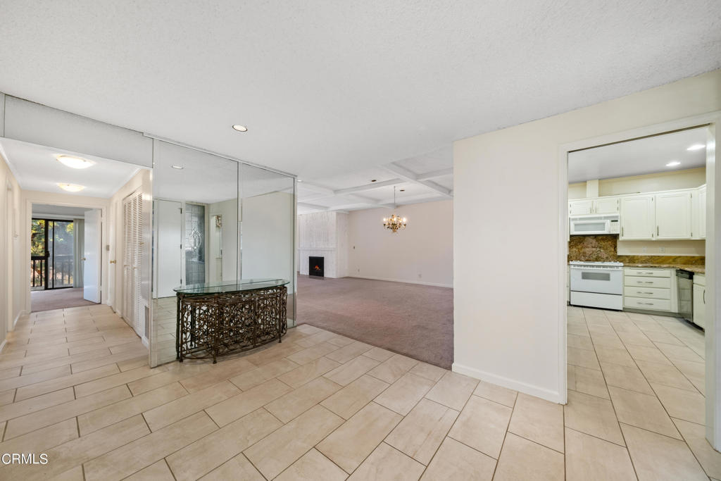 111 S Orange Grove Boulevard 309