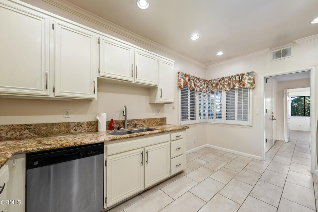 111 S Orange Grove Boulevard 309