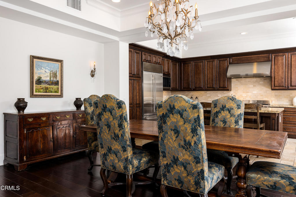 200 S Orange Grove Boulevard 207