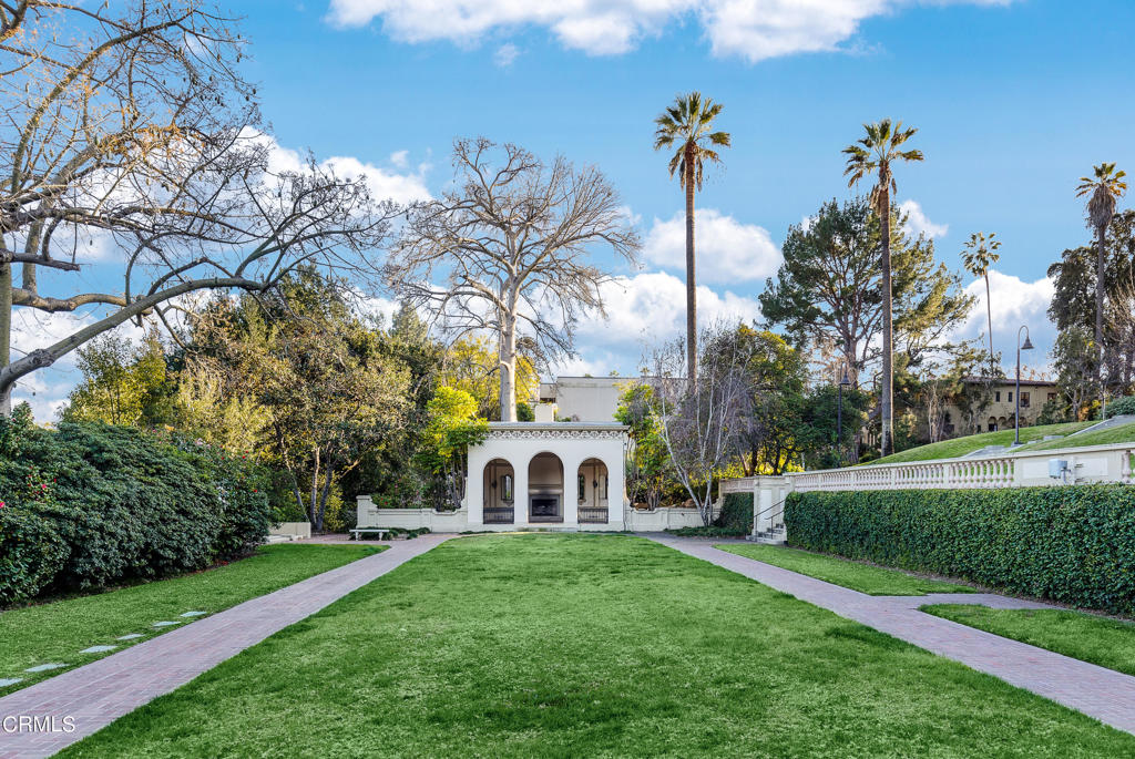 200 S Orange Grove Boulevard 207