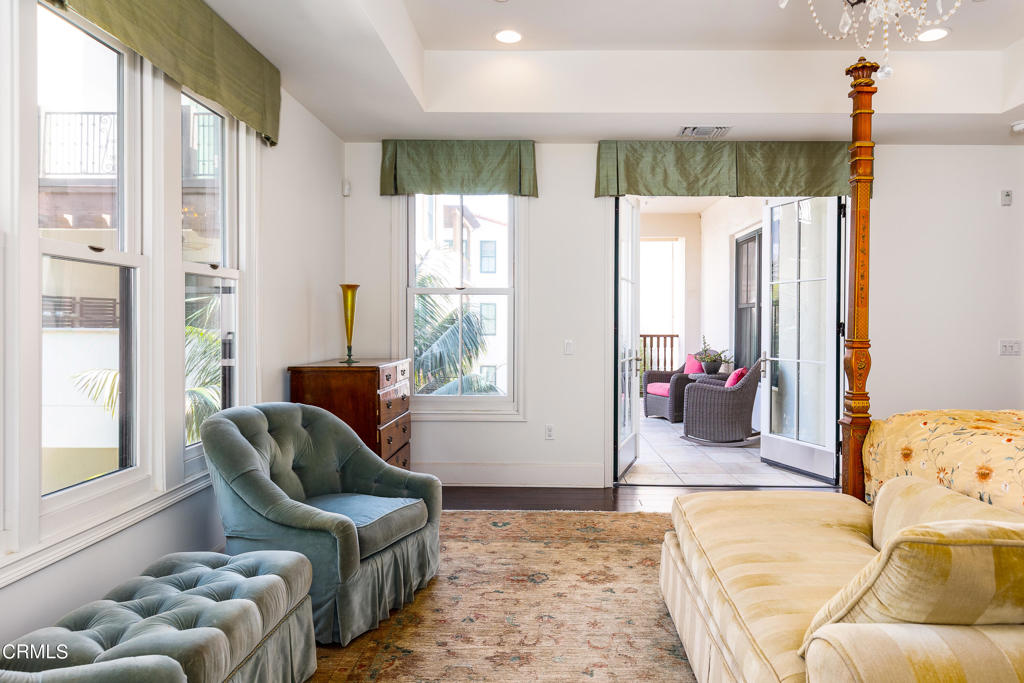 200 S Orange Grove Boulevard 207