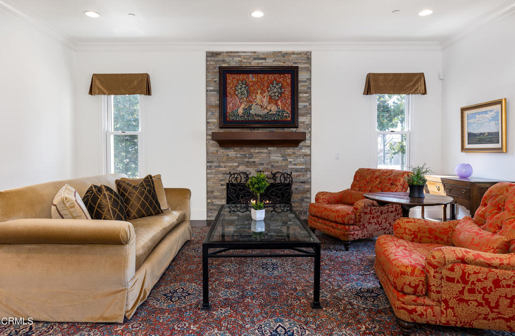 200 S Orange Grove Boulevard 207