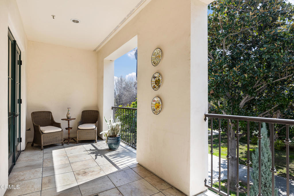 200 S Orange Grove Boulevard 207