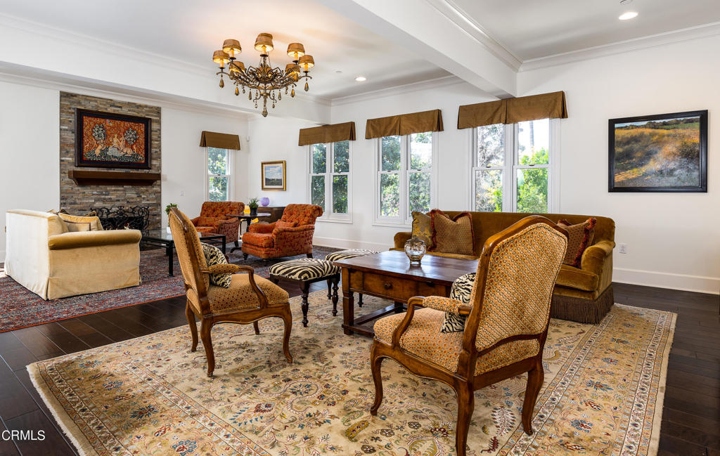 200 S Orange Grove Boulevard 207