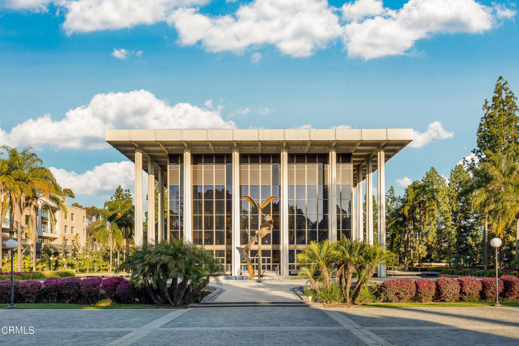 200 S Orange Grove Boulevard 207