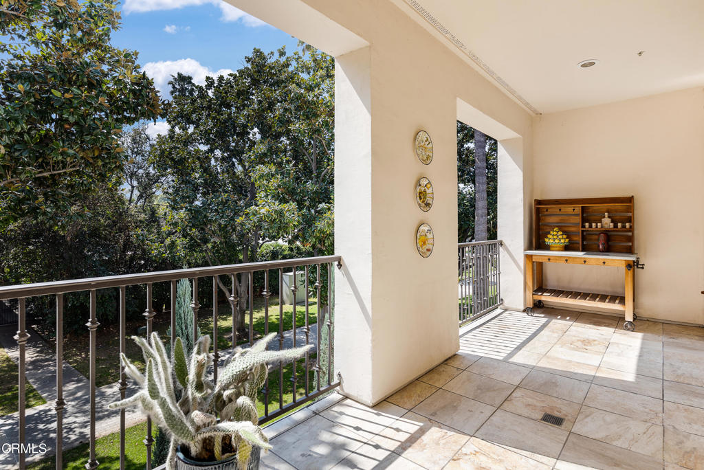 200 S Orange Grove Boulevard 207