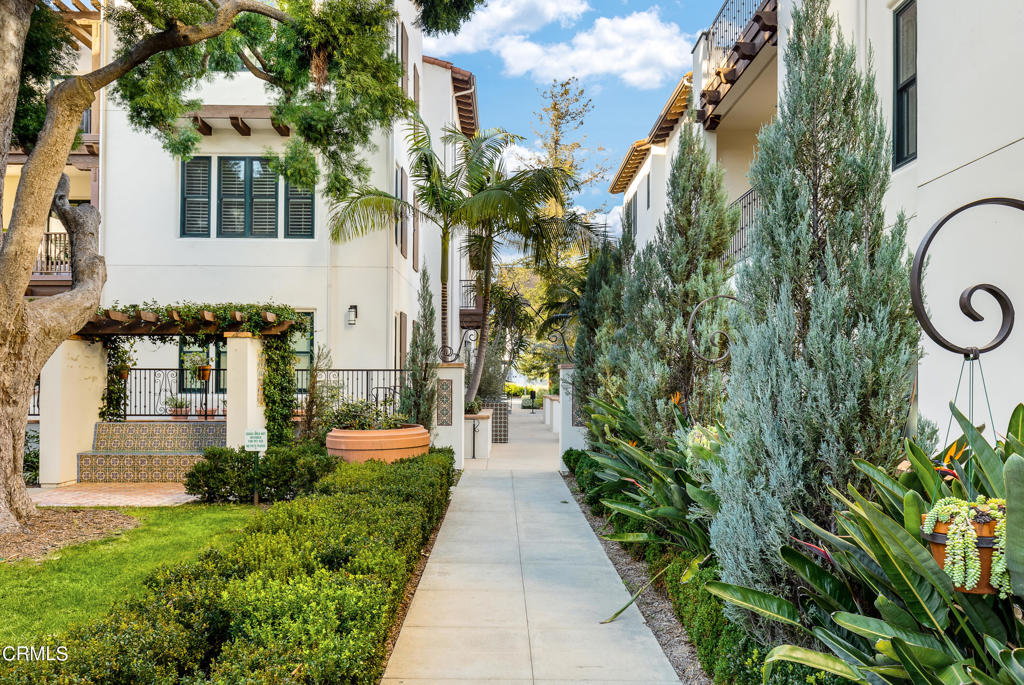 200 S Orange Grove Boulevard 207