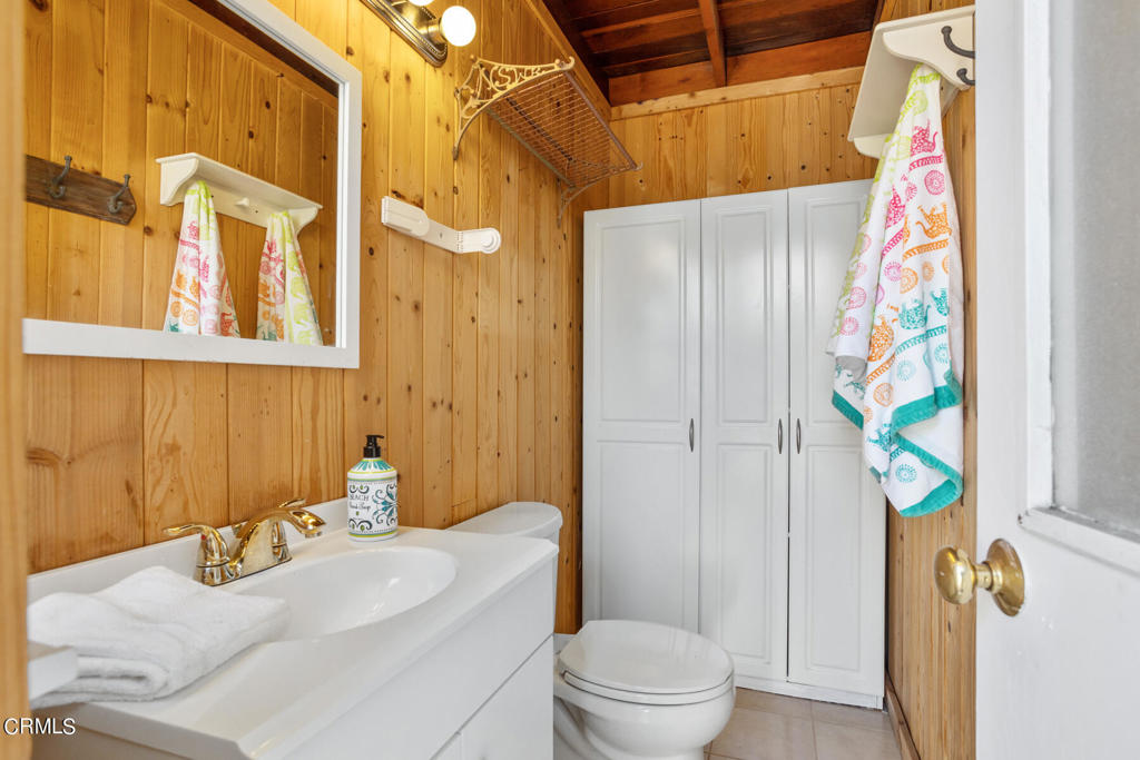 695 Glenmore Boulevard