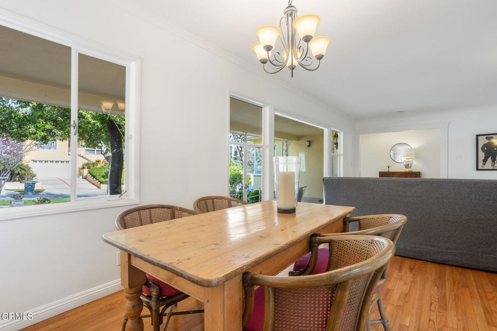 695 Glenmore Boulevard