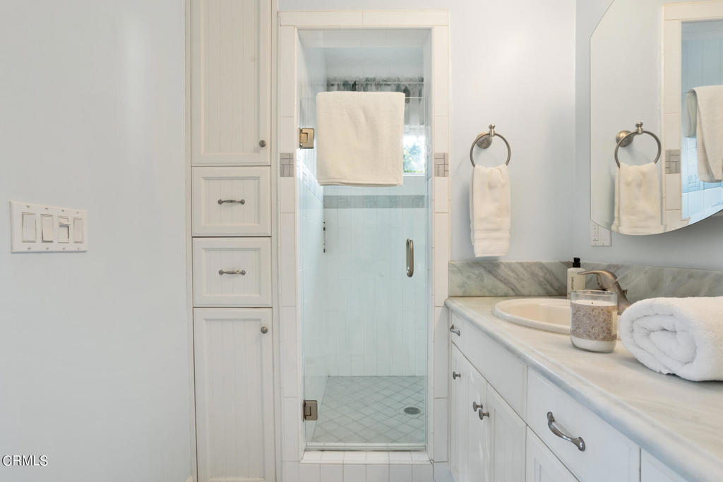 695 Glenmore Boulevard