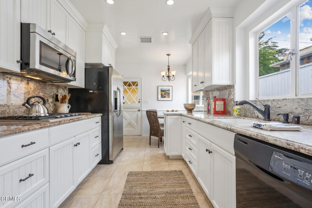 695 Glenmore Boulevard