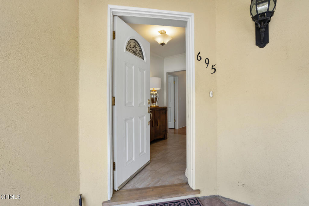 695 Glenmore Boulevard