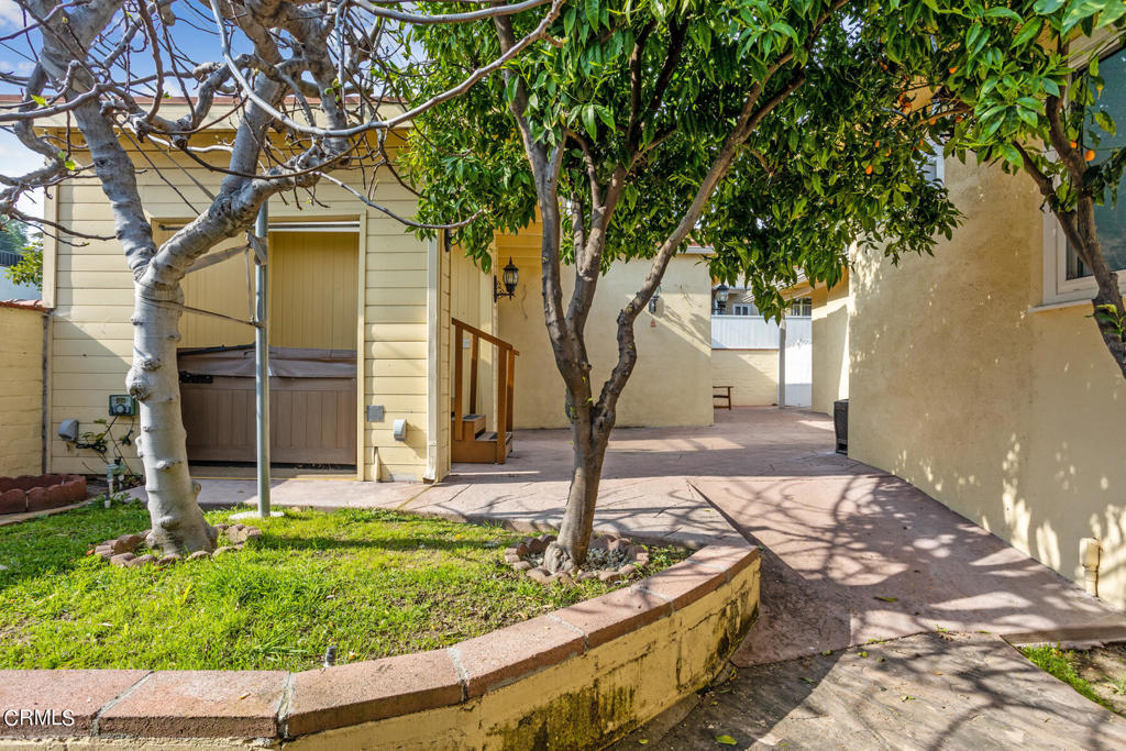 695 Glenmore Boulevard