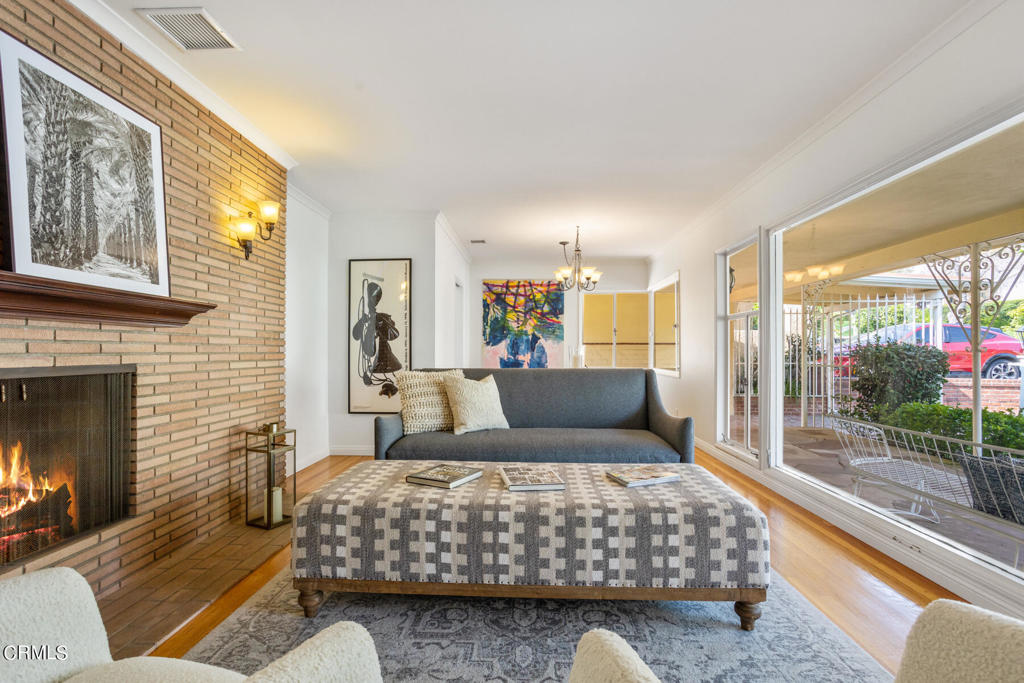 695 Glenmore Boulevard