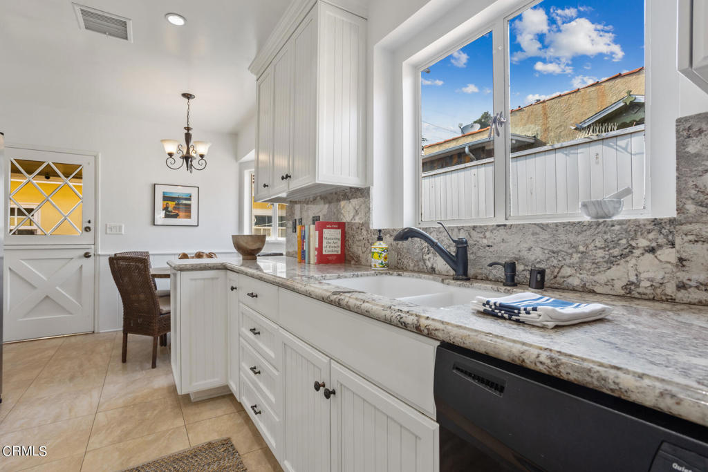 695 Glenmore Boulevard