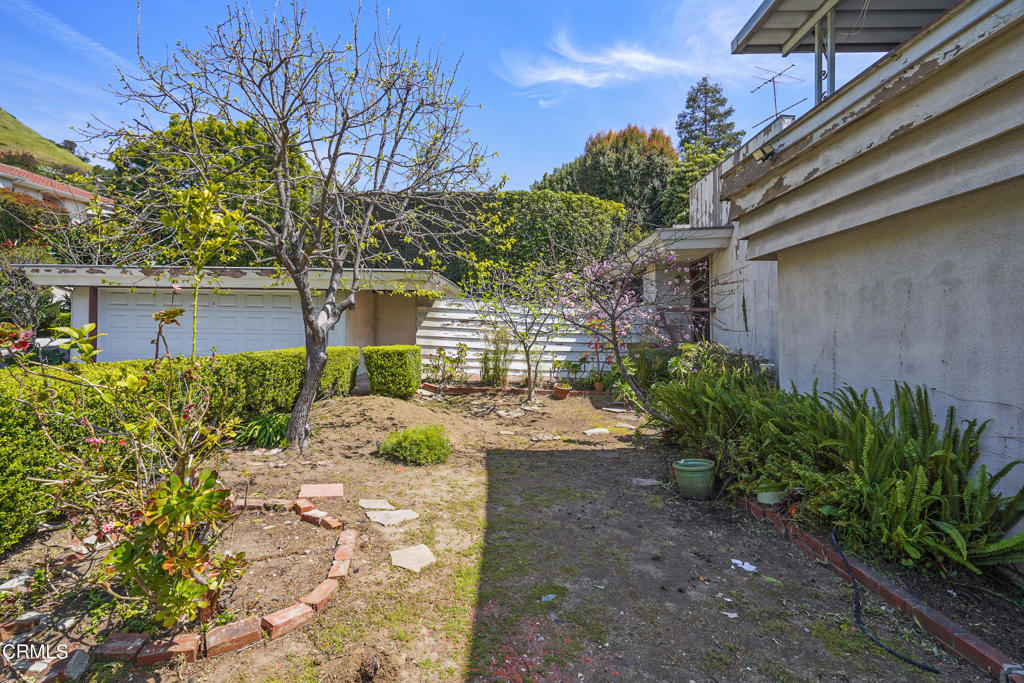 5632 Green Oak Drive