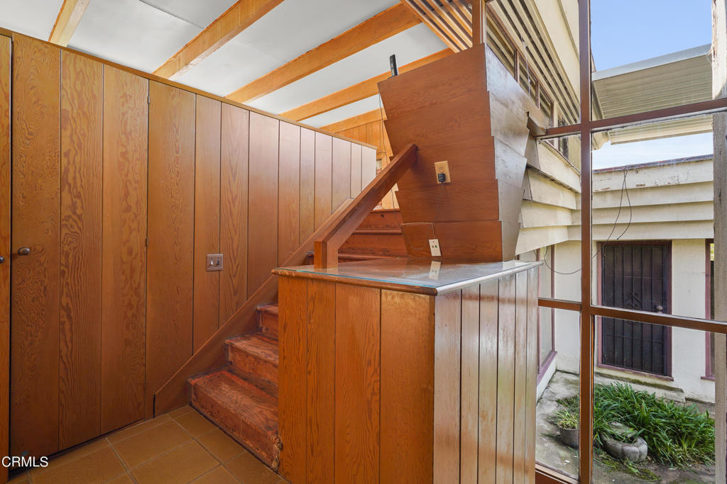 5632 Green Oak Drive