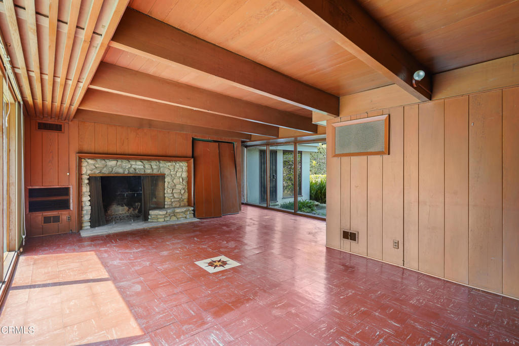 5632 Green Oak Drive