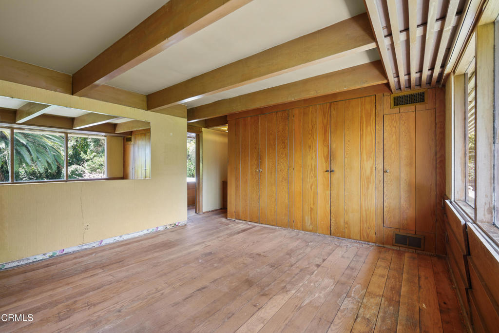 5632 Green Oak Drive