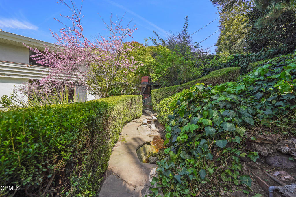 5632 Green Oak Drive