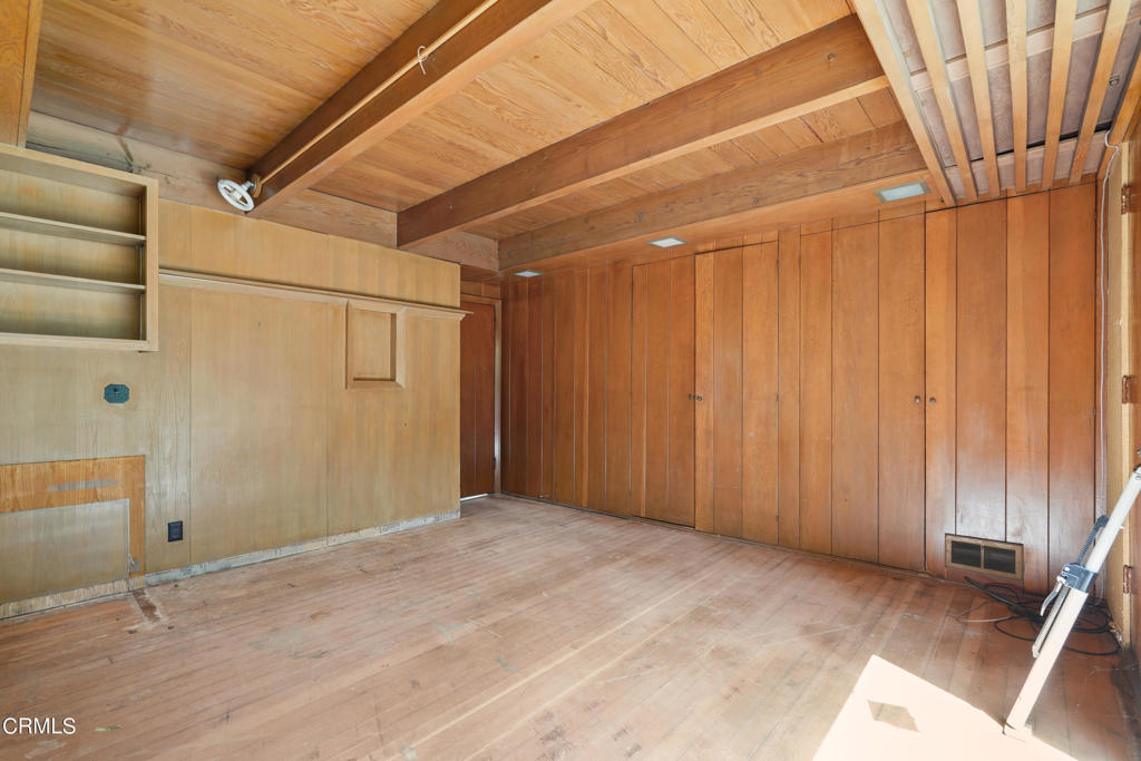 5632 Green Oak Drive