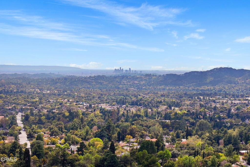 321 E Poppyfields Drive