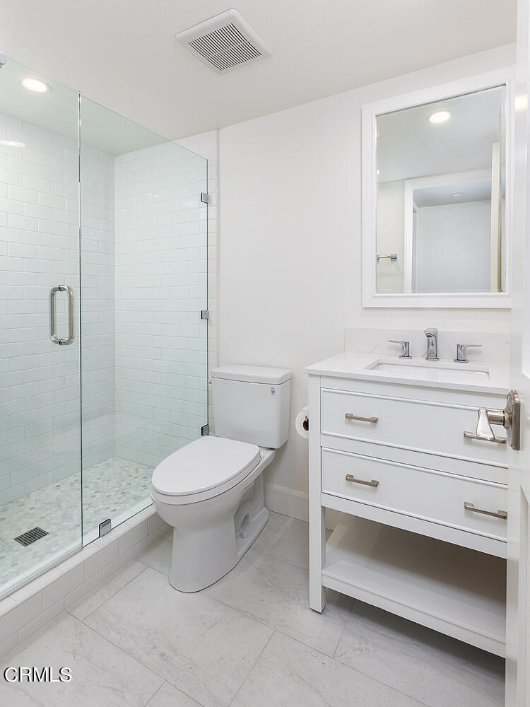 596 W Huntington Drive A