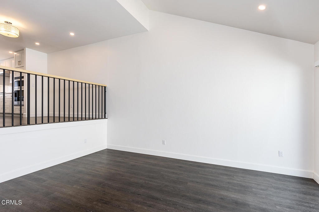 596 W Huntington Drive A