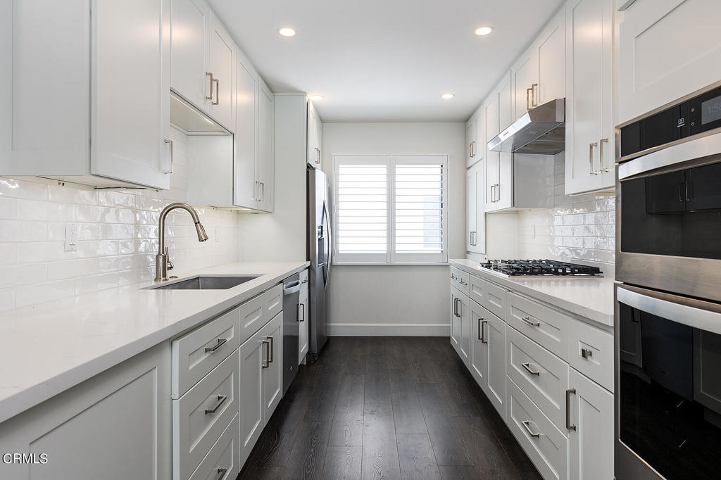 596 W Huntington Drive A