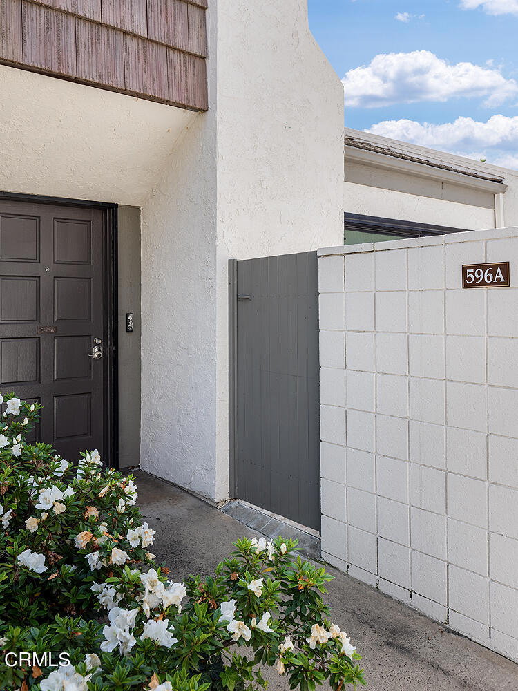 596 W Huntington Drive A