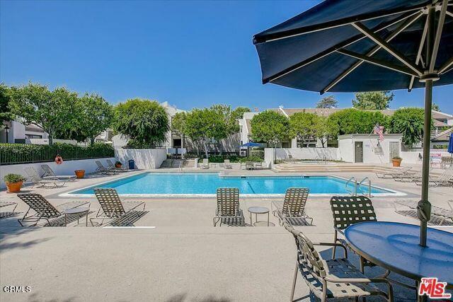 596 W Huntington Drive A